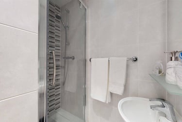 1 bed studio, Castle Hill, Cambridge, CB43BF - Image 3